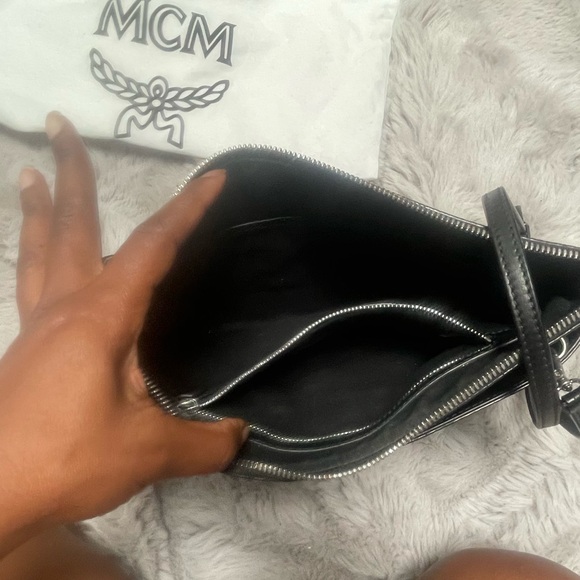 MCM Envelope bag & dust cover - Picture 3 of 6